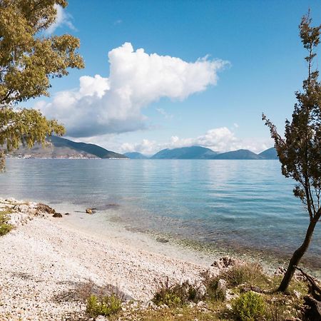 Meliti Waterfront Suites Karavomylos Exterior foto