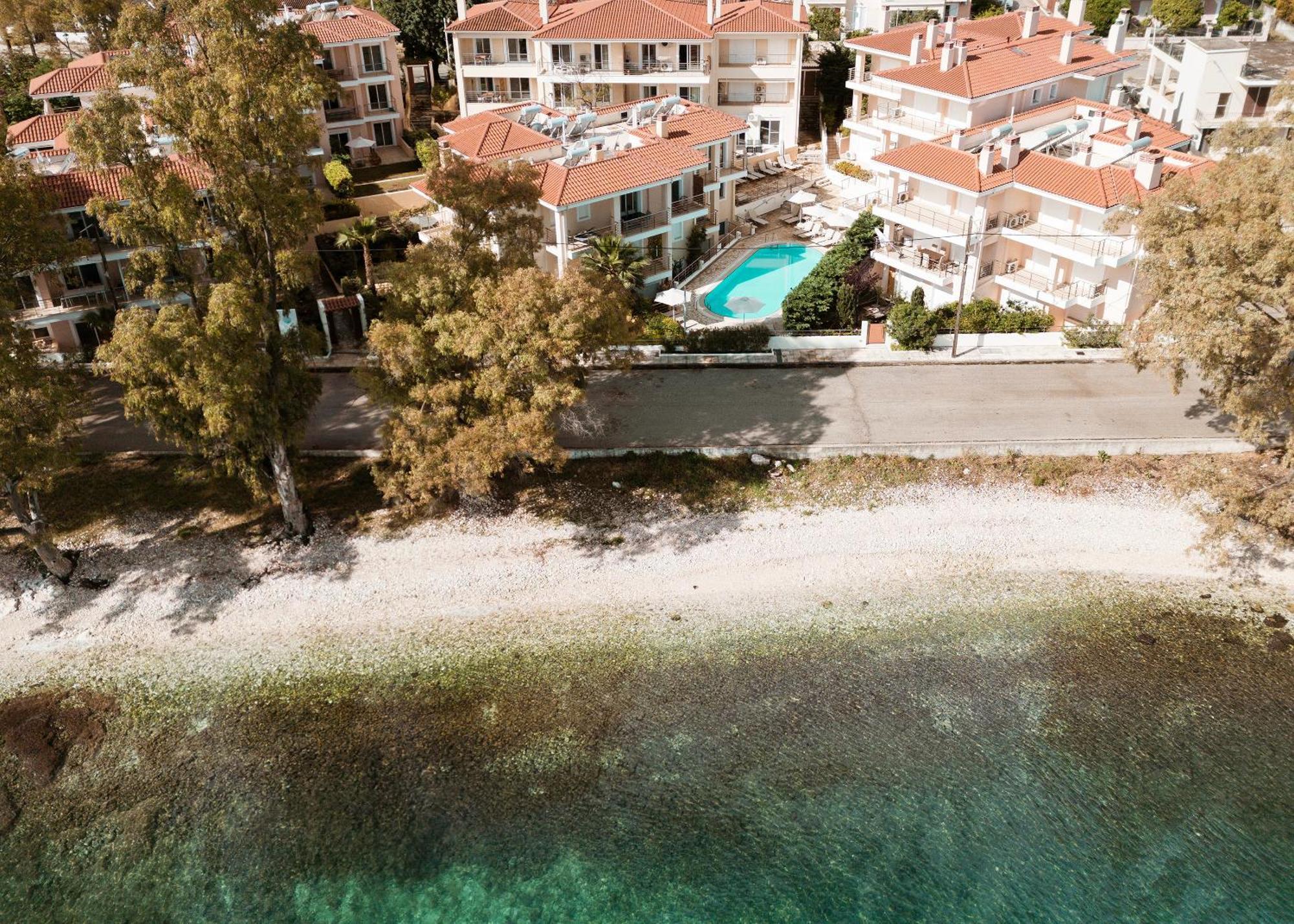 Meliti Waterfront Suites Karavomylos Exterior foto