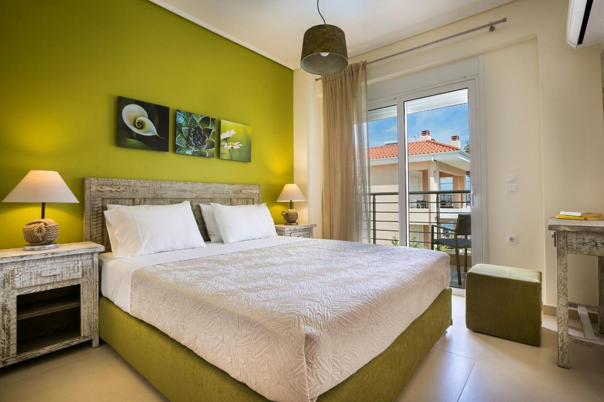 Meliti Waterfront Suites Karavomylos Exterior foto