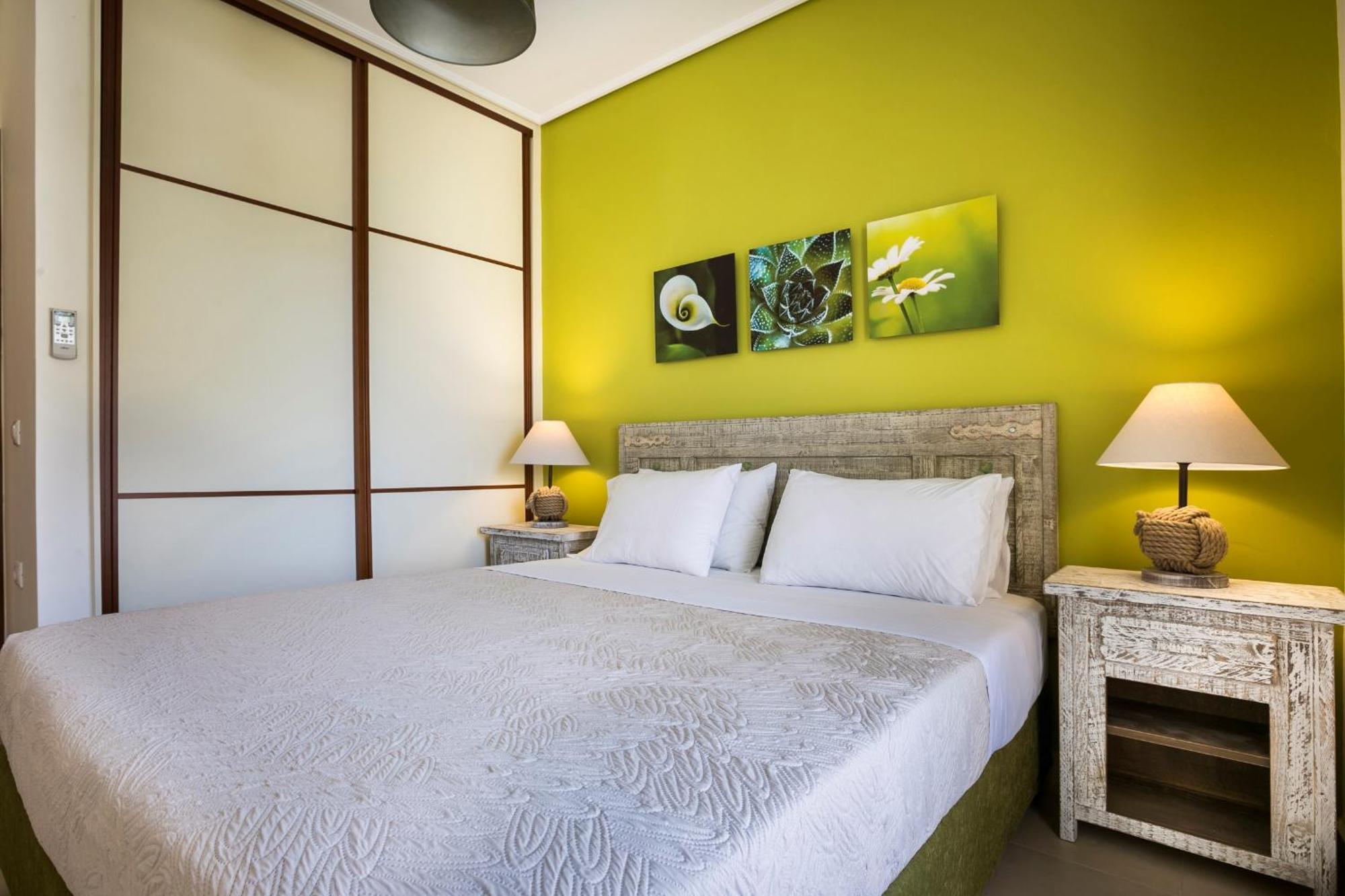 Meliti Waterfront Suites Karavomylos Exterior foto